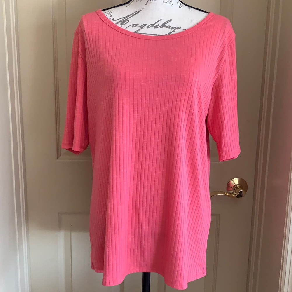 EUC LuLaRoe Ribbed Gigi Top